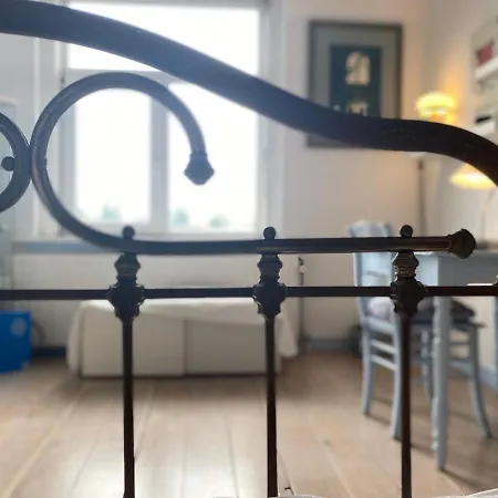 Hidden Pearl Family Home-2